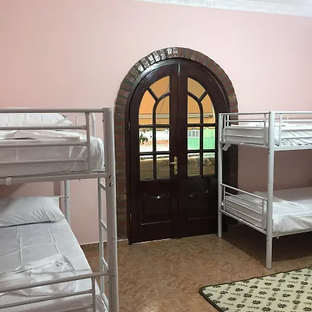 Hostel Villa ティラナ
