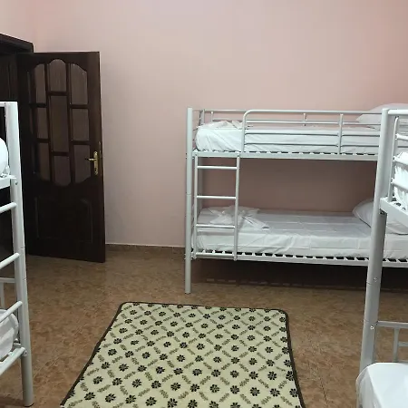 Hostel Villa ティラナ