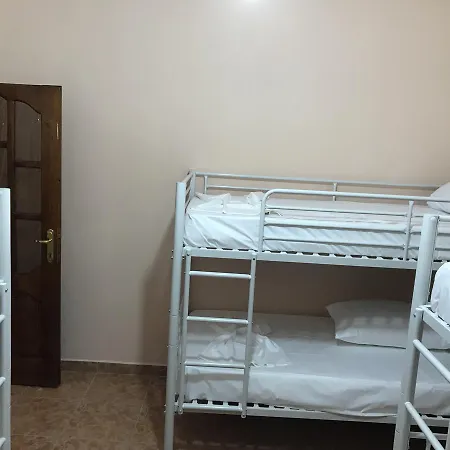 ホステル Hostel Villa ティラナ